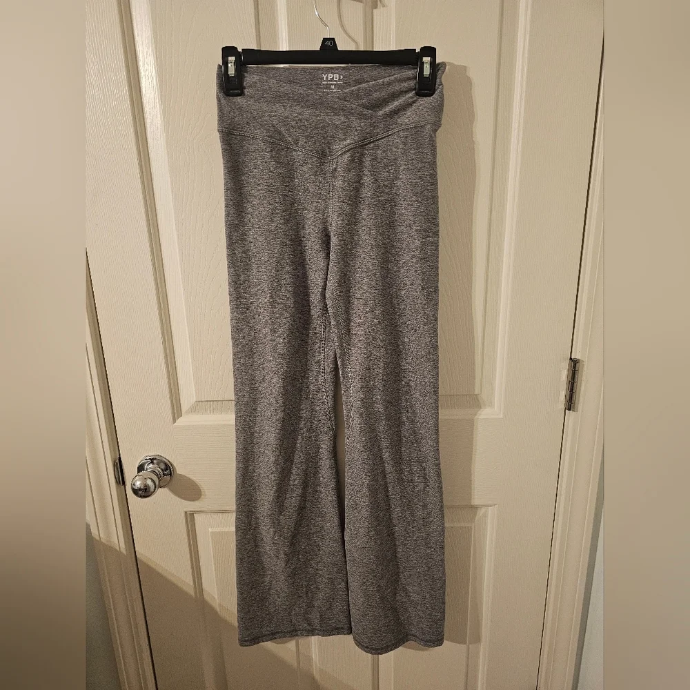 Abercrombie & Fitch YPB 3 Pair Bundle everydaySOFT Flare Legging Size M - Picture 8 of 12